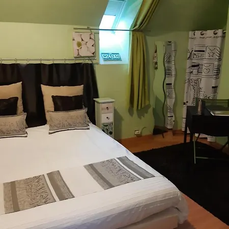 ベッド・アンド・ブレックファスト Chambre Disney セリ